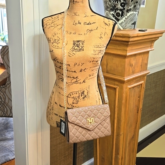 Bradgley Mischka crossbody NWT - Picture 2 of 5